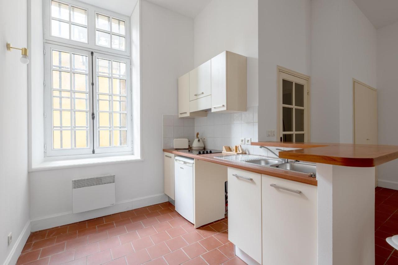 Superbe Appartement Avec Cour Dans La Bastide Carcassone Exterior photo
